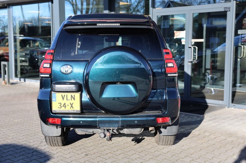 Toyota Land Cruiser 2.8 D-4D 3DRS PROFESSIONAL A/T VAN — photo 5