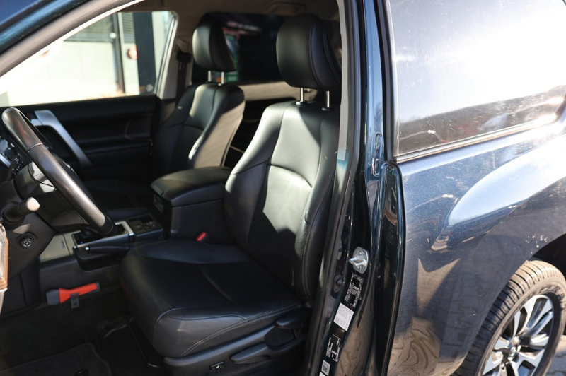 Toyota Land Cruiser 2.8 D-4D 3DRS PROFESSIONAL A/T VAN — photo 8