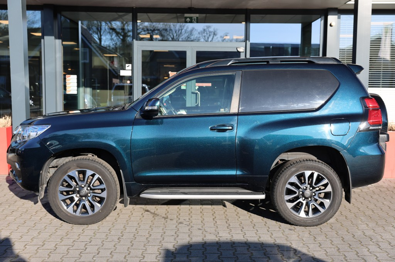 Toyota Land Cruiser 2.8 D-4D 3DRS PROFESSIONAL A/T VAN — photo 2