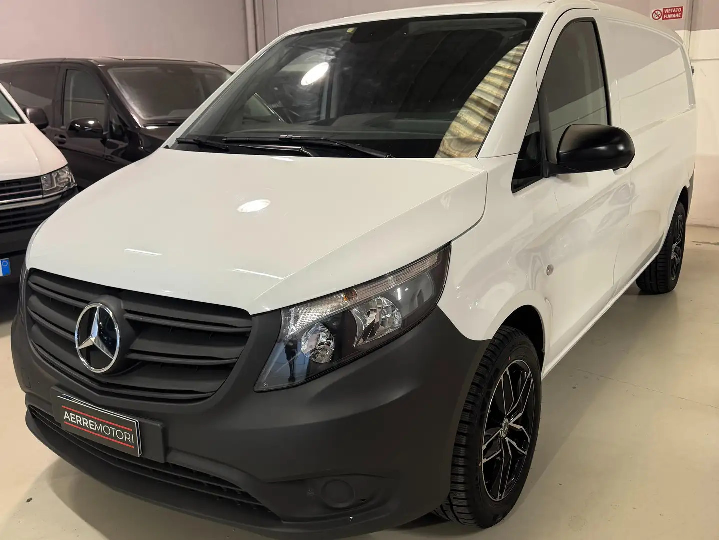 Mercedes-Benz Vito Vito 114 Furgone Long PRO E6d-Temp Automatico Blanc - 1