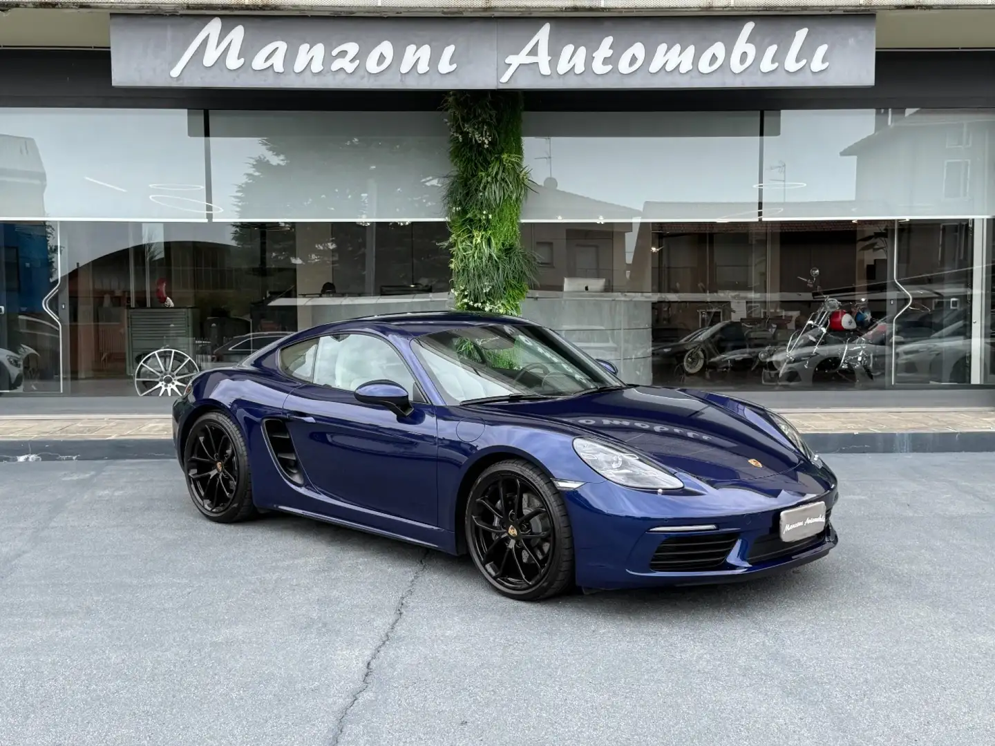 Porsche 718 Cayman 2.0 Style Edition Bleu - 1