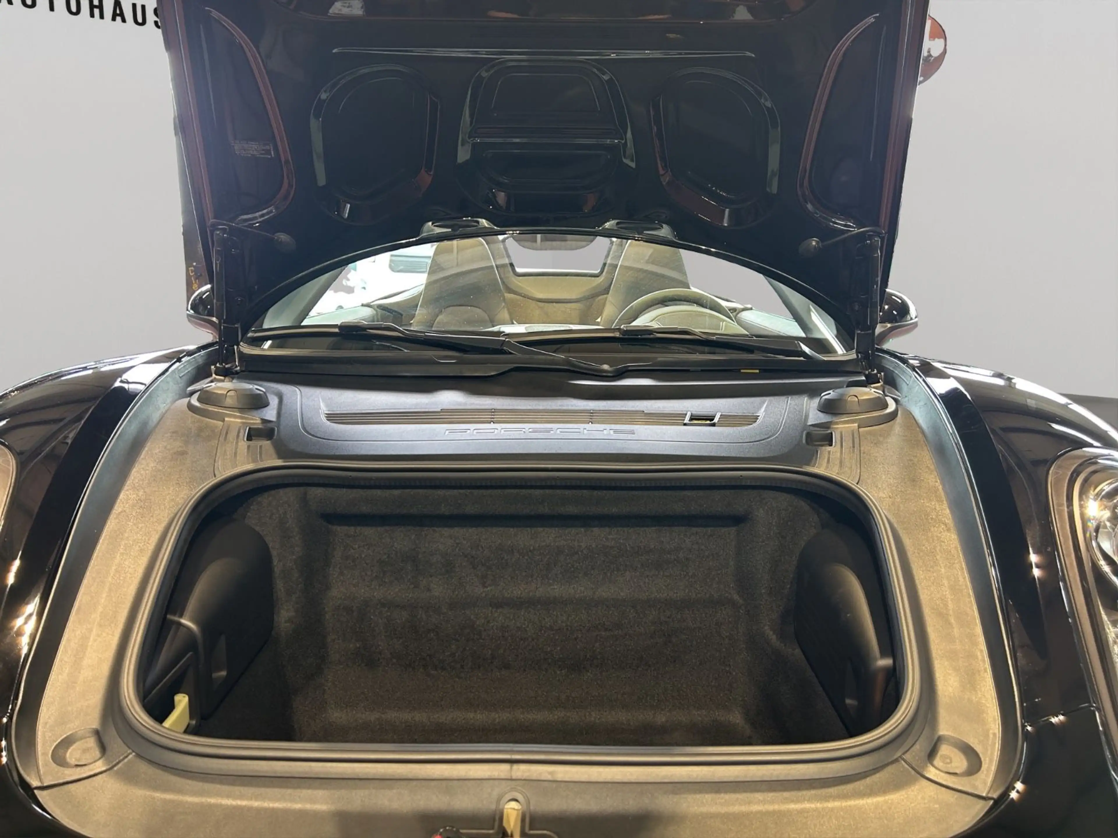 Porsche Boxster — photo 10