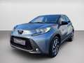 Toyota Aygo 1.0 Teamplayer ACC Navi Fernlichtass. Kam. Grijs - thumbnail 2