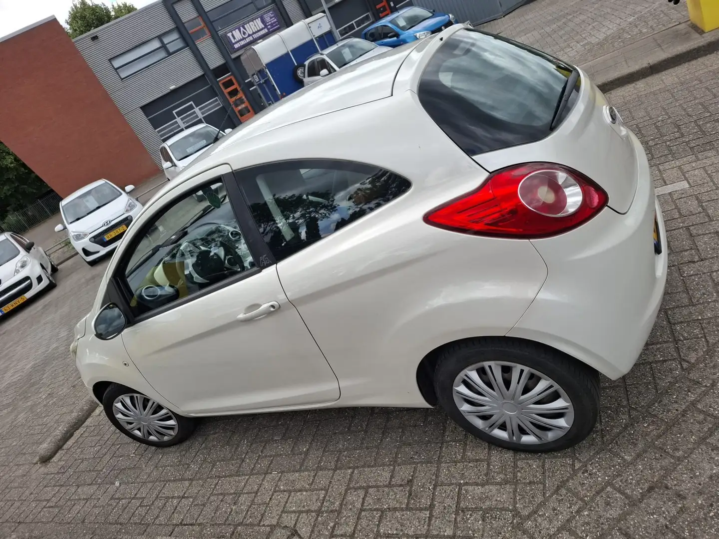 Ford Ka/Ka+ 1.2 Titanium Beige - 2