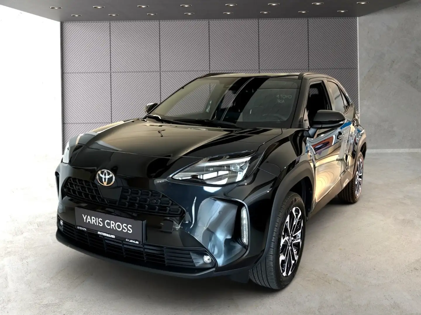 Toyota Yaris Cross 1.5 VVT-i Hybrid 2WD Act. Drive Aut. Schwarz - 2