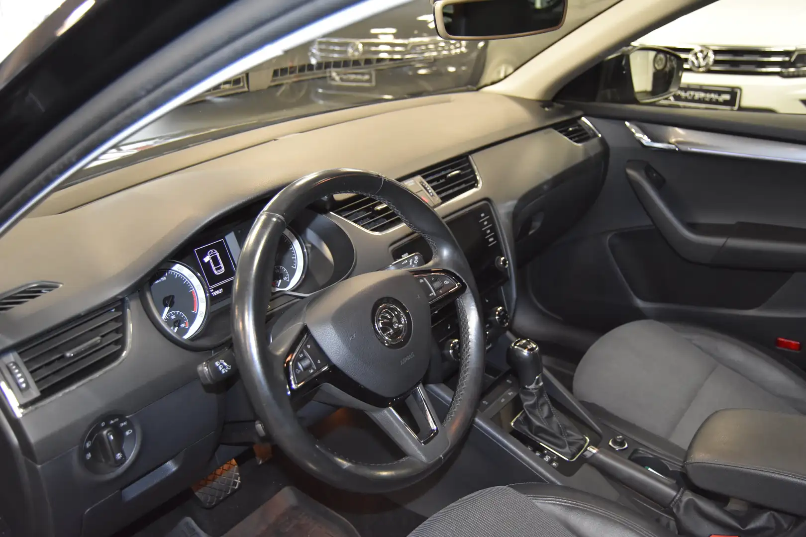 Skoda Octavia Style 4x4~LED~AHK~1HAND~ACC~EU6 Zwart - 2