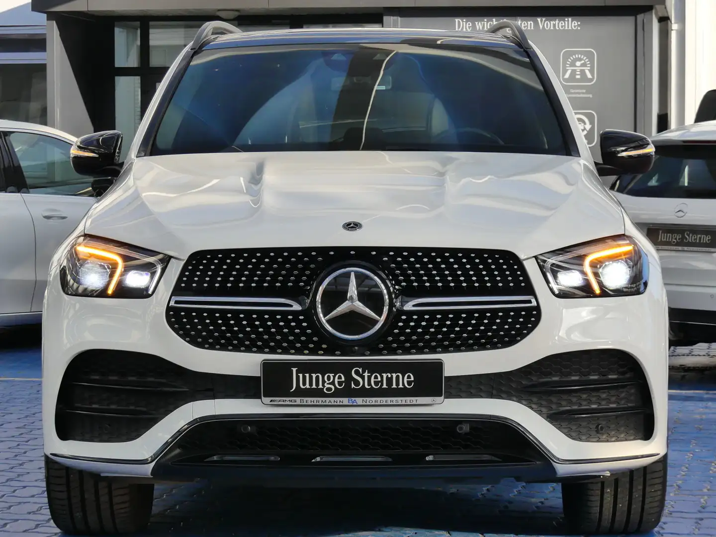 Mercedes-Benz GLE 450 GLE 450 AMG 4M +Panorama+Distronic+R-Kamera+AHK+ Weiß - 2