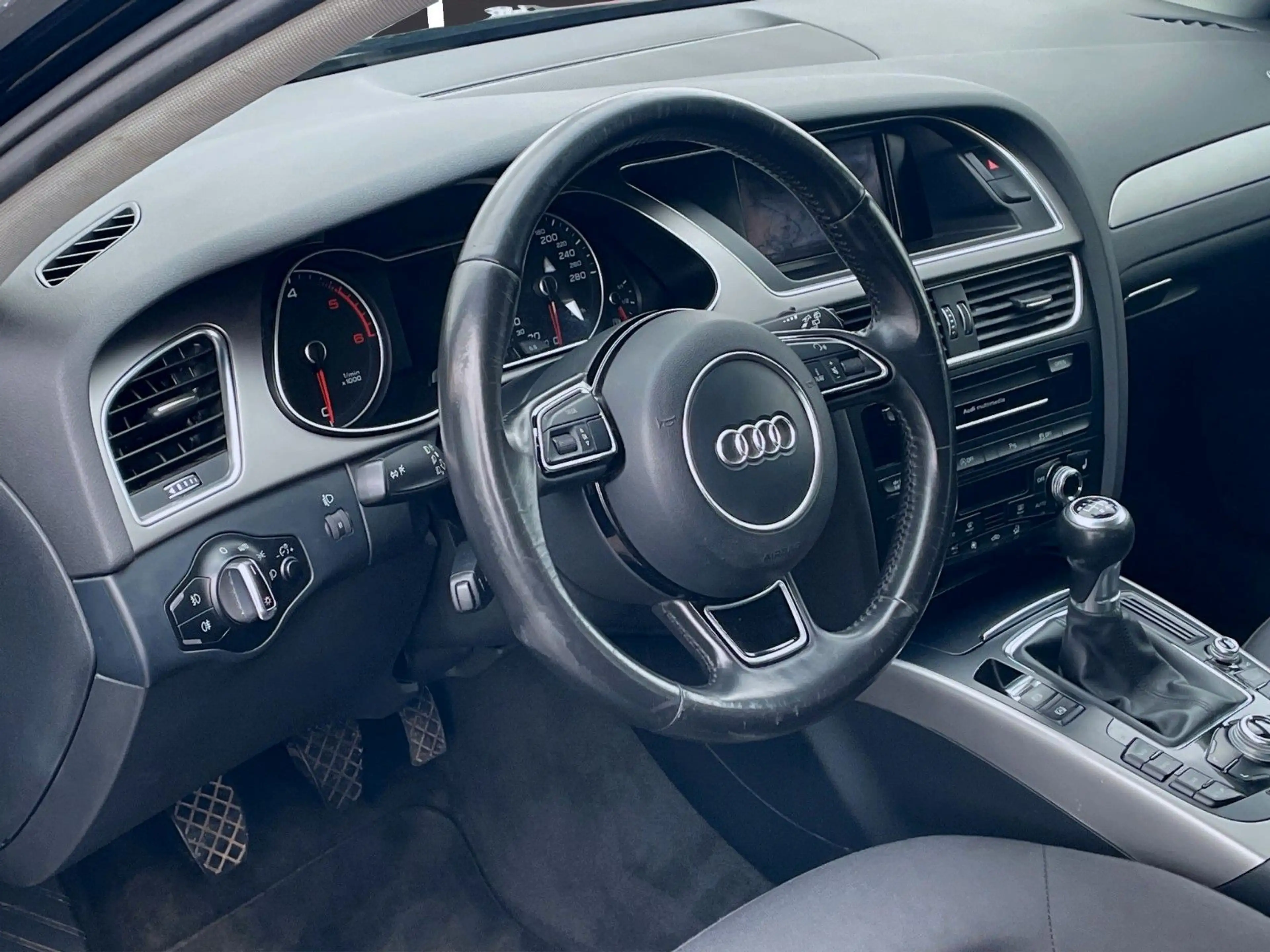 Audi A4 3.0 TDI~SHZ~MFL~Navi~Elektr. Kofferraum~TOP — photo 13