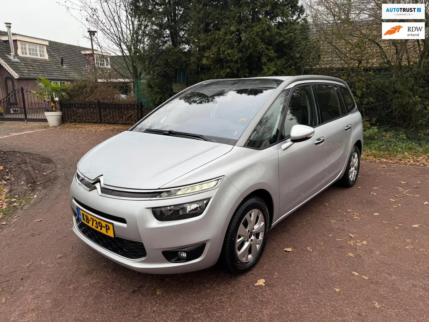 Citroen Grand C4 Picasso 1.2 PureTech Tendance / Navi / Camera / 7p / Airco Gris - 1