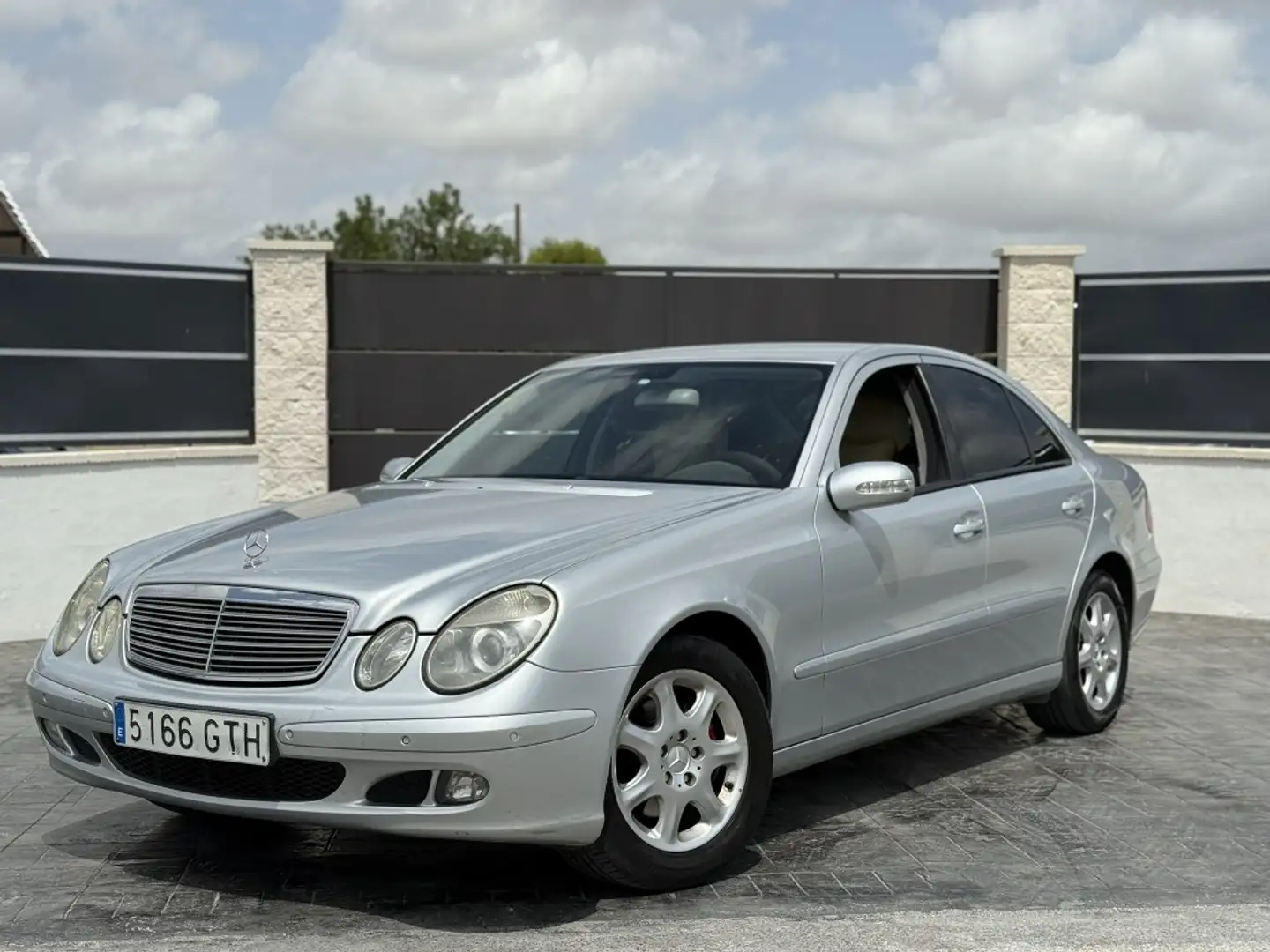 Mercedes-Benz E 280 CDI - 1