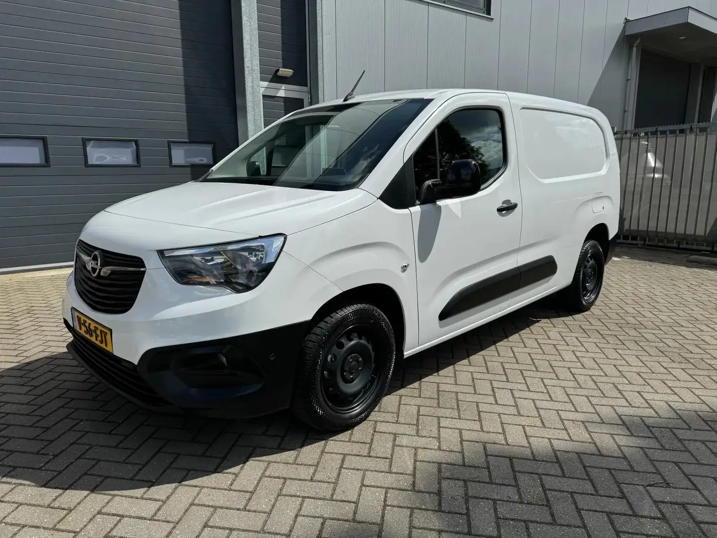 Opel Combo 1.5D L2H1 Selection, Navi, PDC, Bluetooth, Camera, Weiß - 1