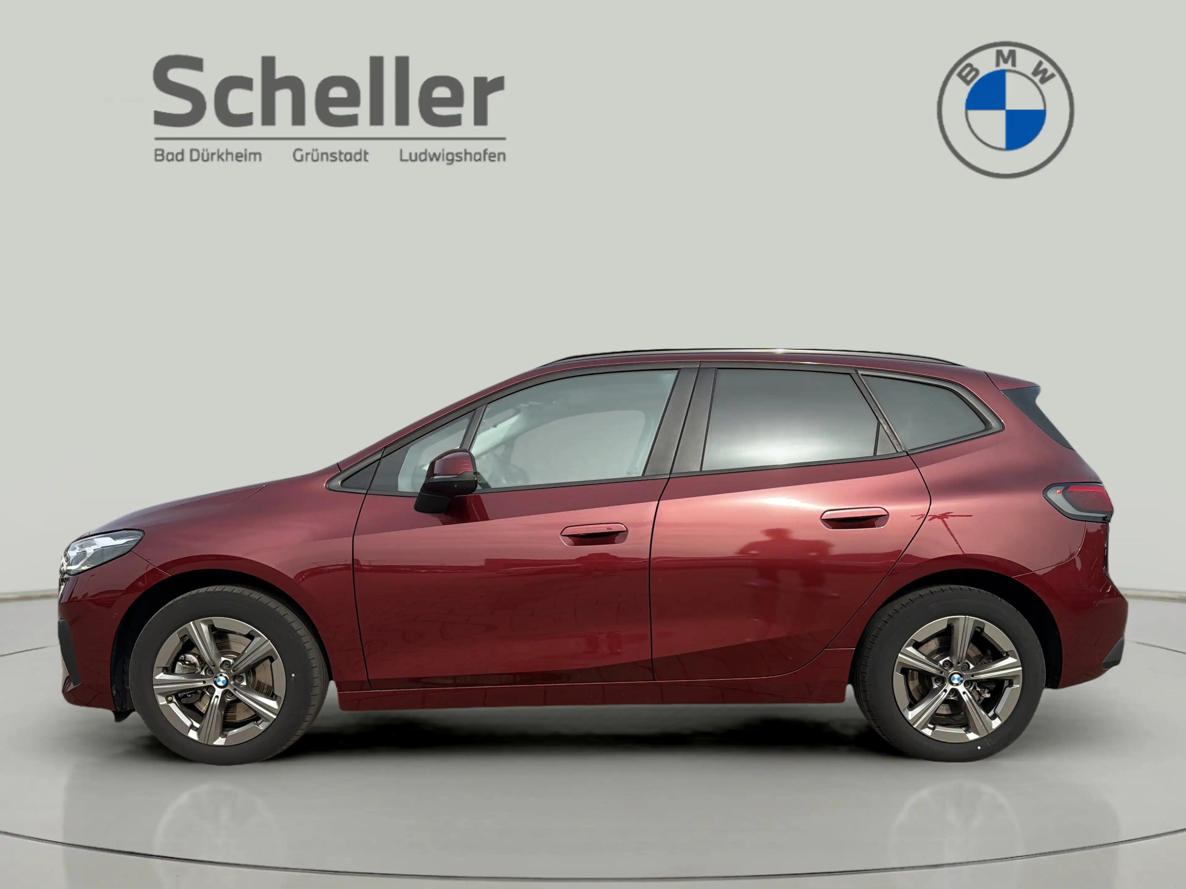 BMW 223 d xDrive — photo 3