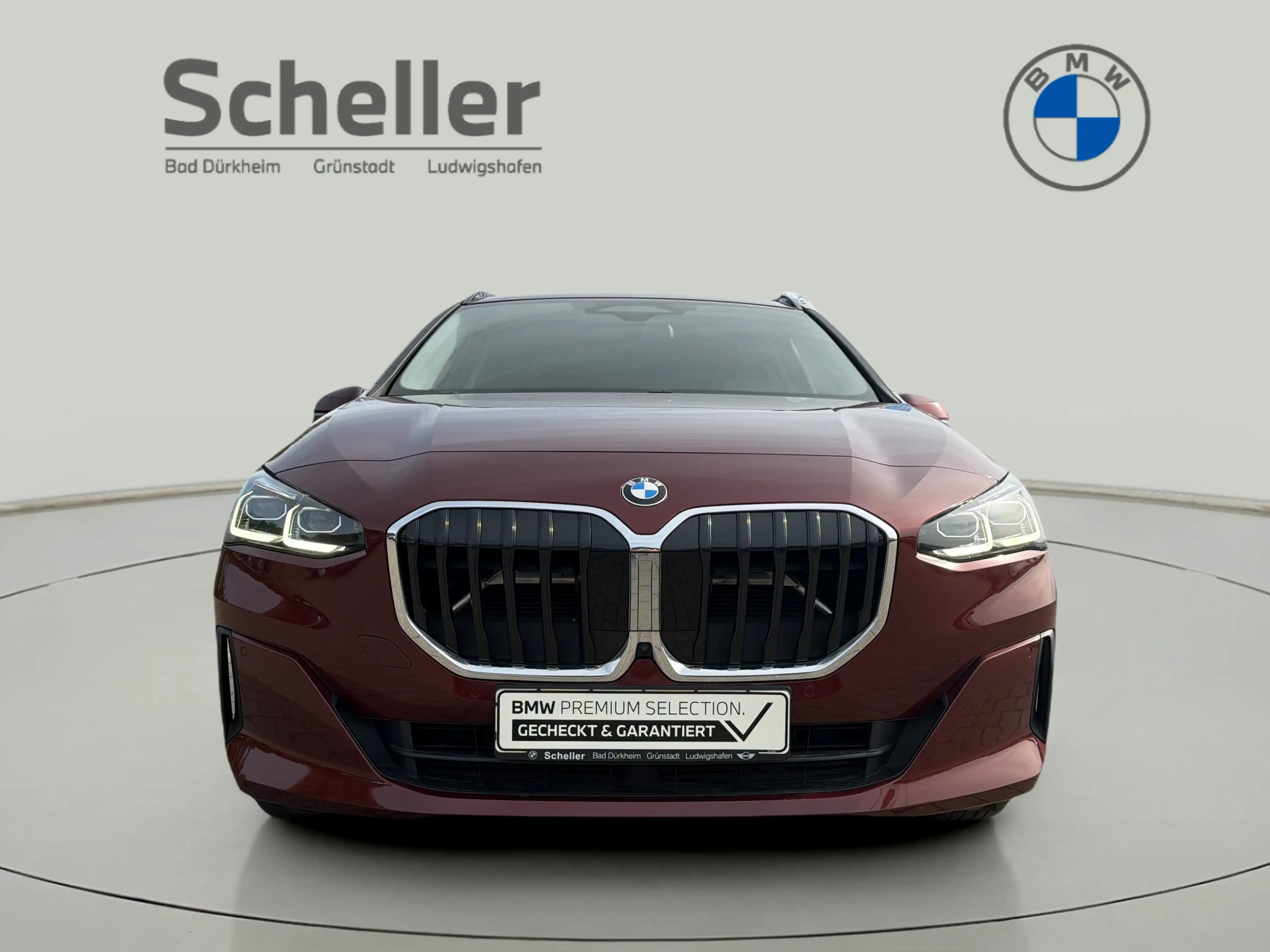 BMW 223 d xDrive — photo 2