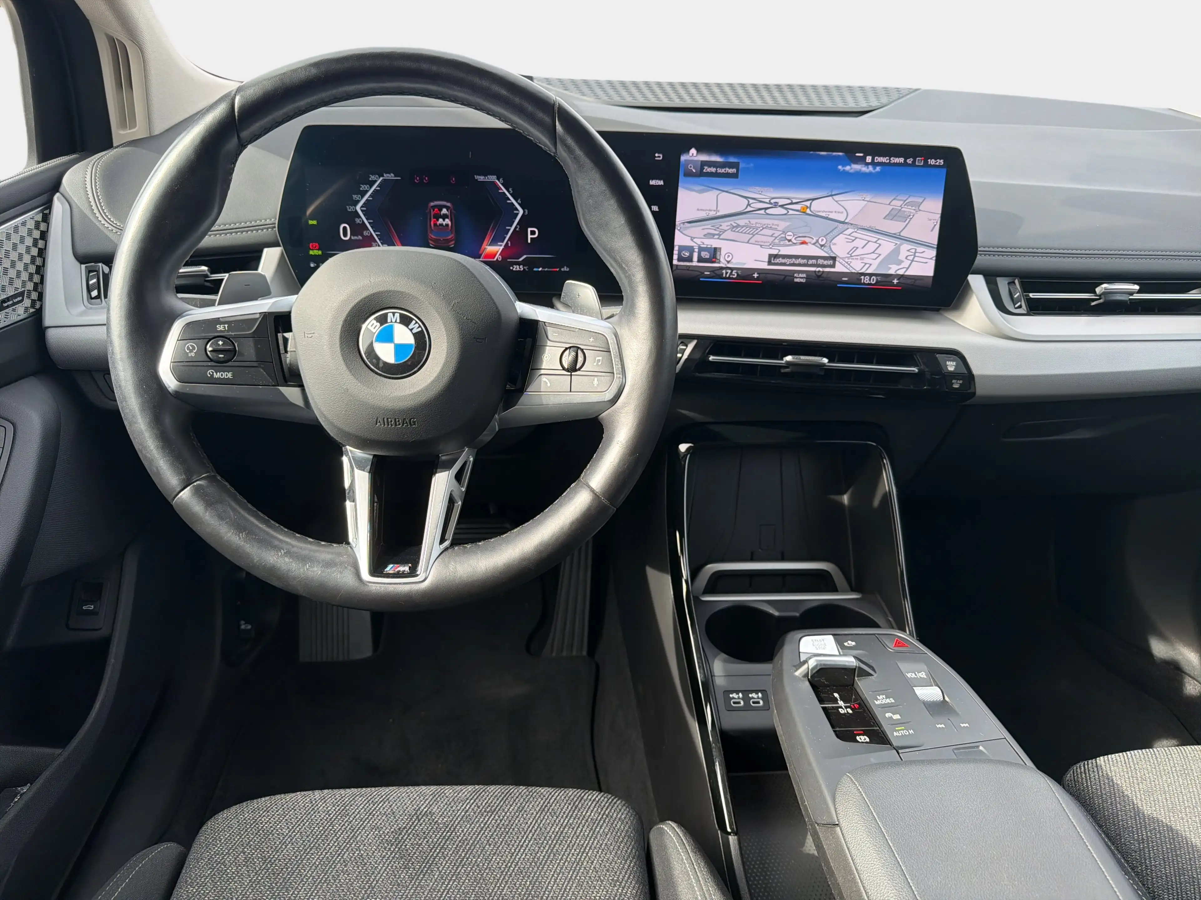 BMW 223 d xDrive — photo 13