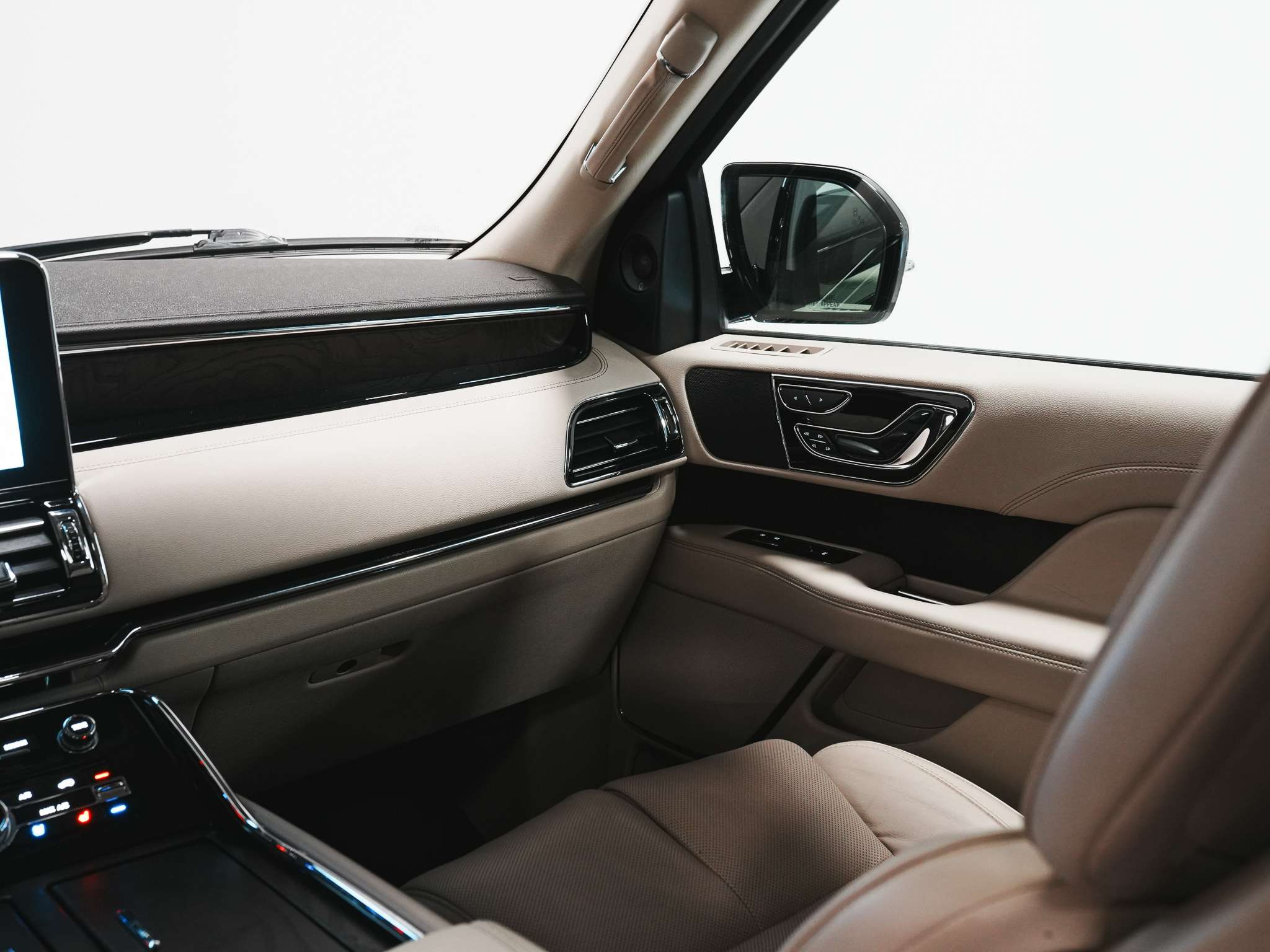 used 2019 Lincoln Navigator car, priced at $42,900