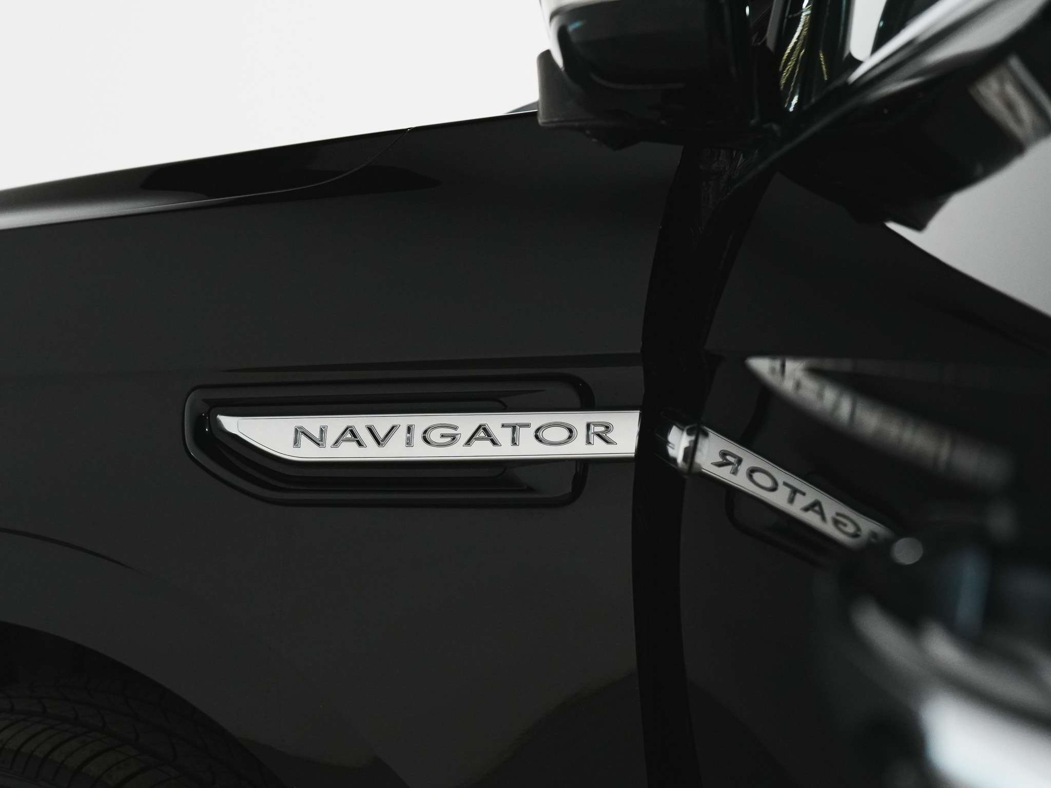 used 2019 Lincoln Navigator car, priced at $42,900