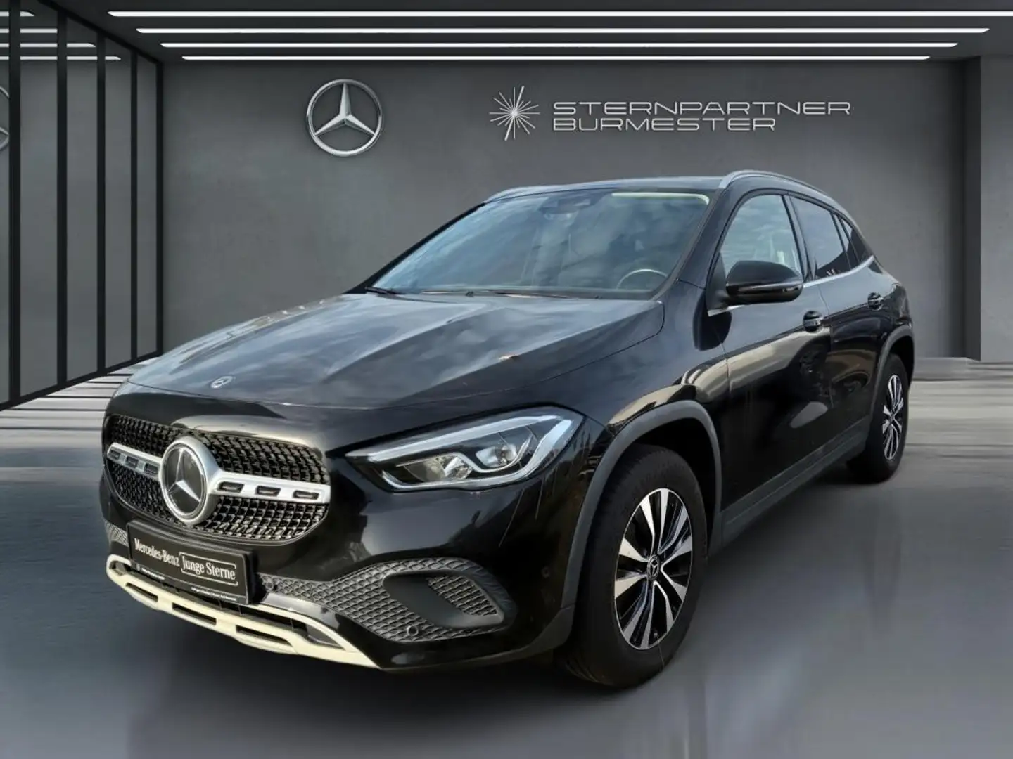 Mercedes-Benz GLA 220 d +MBUX+PANO+AHK+Ambiente+SHZ+AUT+LED Schwarz - 2