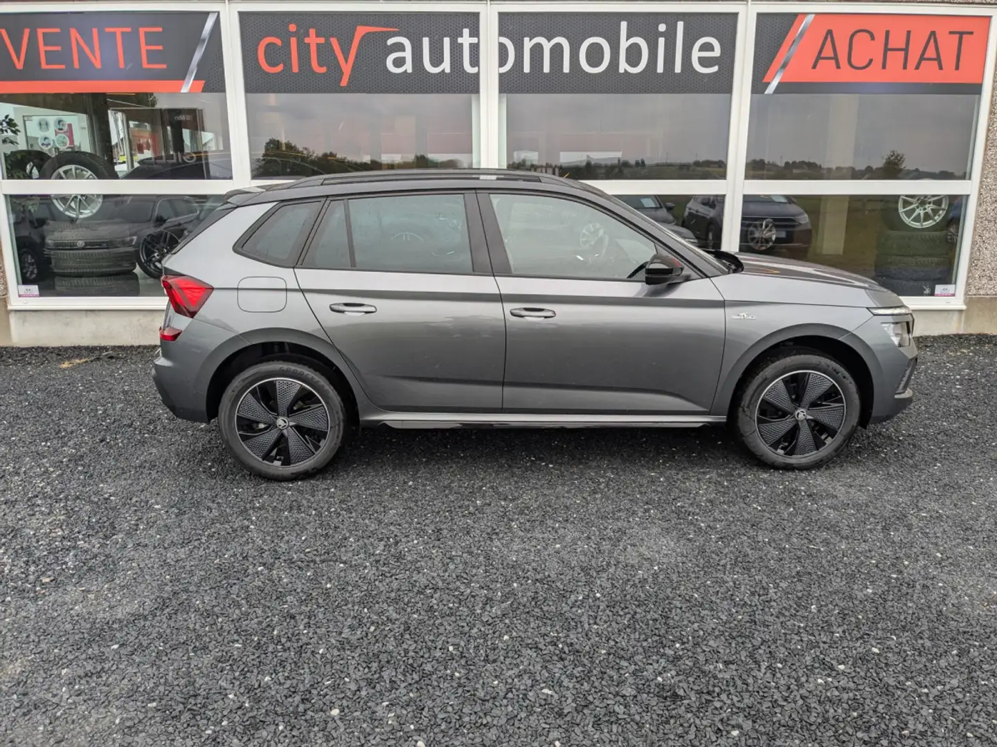 Skoda Kamiq 1.0 TSI DSG MONTE CARLO TOIT PANO CAMERA CARPLAY Grijs - 2