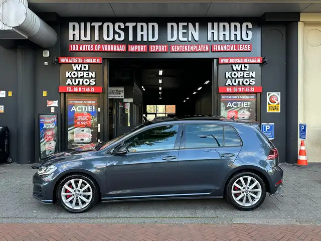 Volkswagen Golf view 5