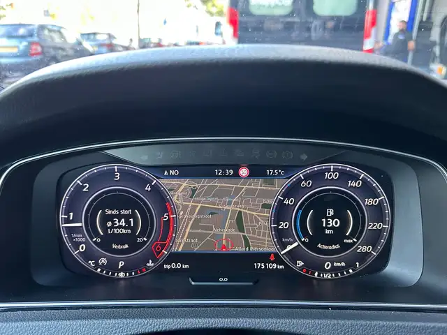 Volkswagen Golf view 15