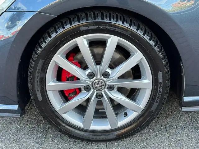 Volkswagen Golf view 8