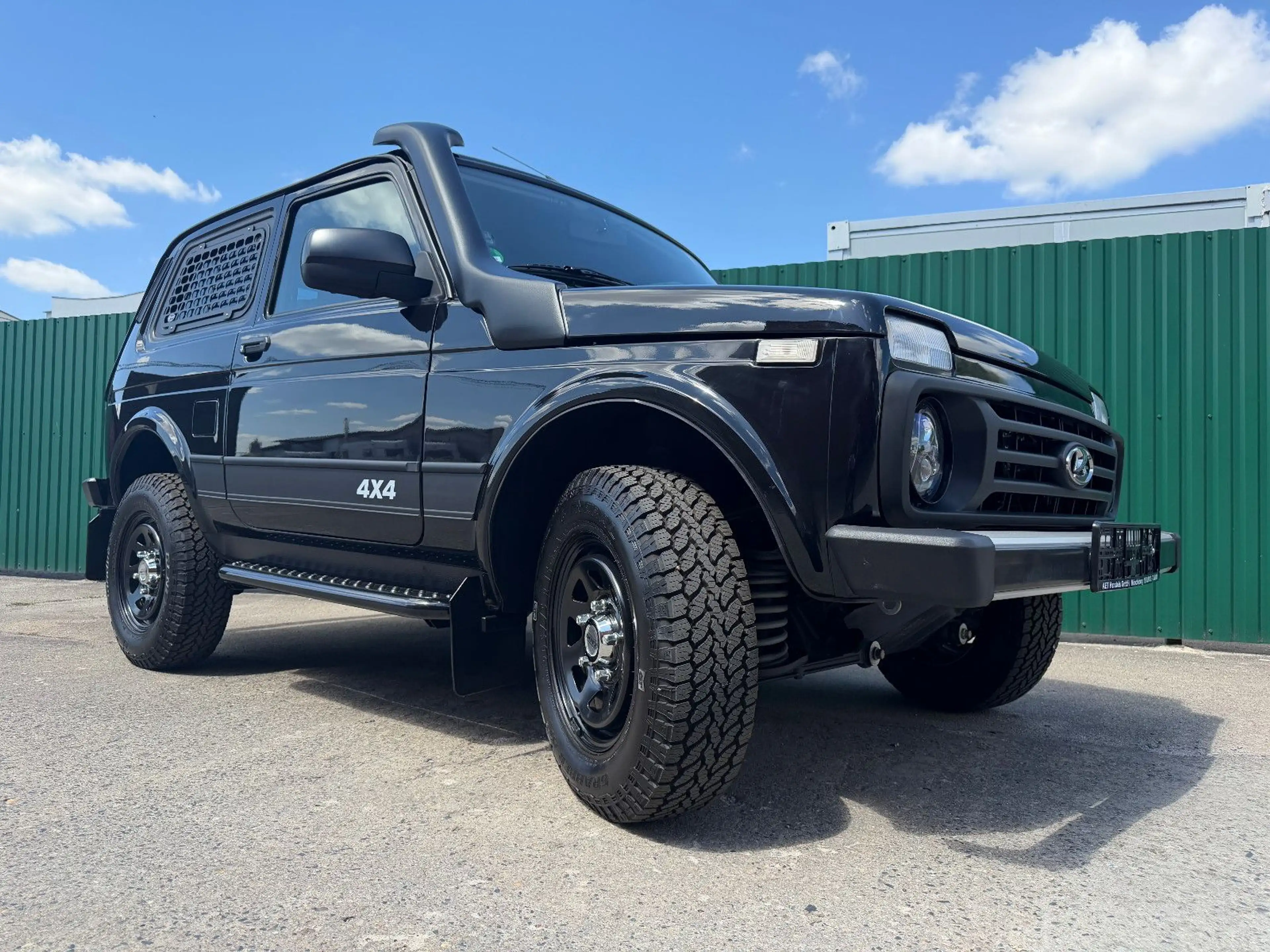 Lada Niva NIVA ! NEUE VIP-2-AUSST.! LEGEND "PREMIUM PLUS"!