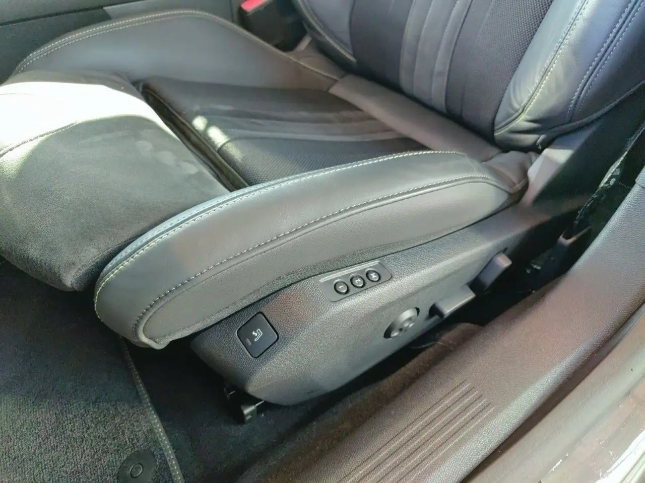 Peugeot 508 SW Hybrid4 360 PSE Holiday-Paket, ACC 13
