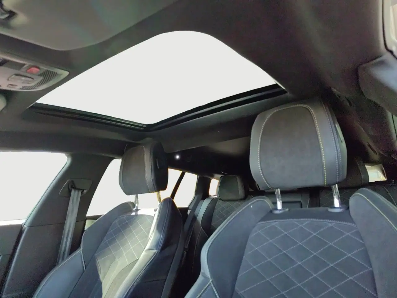 Peugeot 508 SW Hybrid4 360 PSE Holiday-Paket, ACC 15