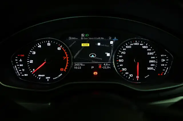 Audi A4 view 16