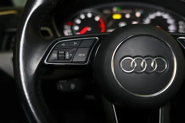 Audi A4 view 14