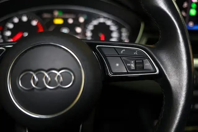 Audi A4 view 15