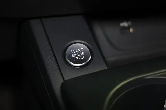 Audi A4 view 27