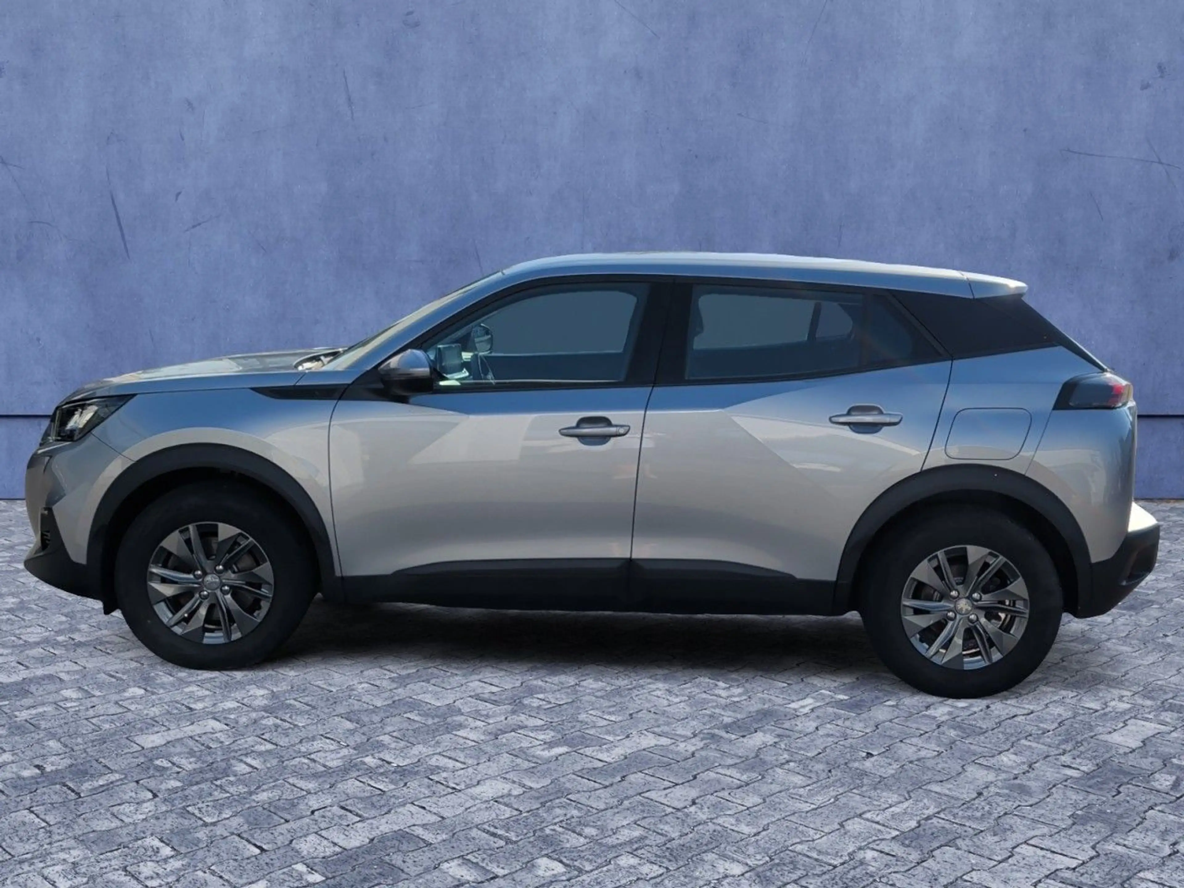Peugeot 2008 -e Active Pack Aut+Sitzhzg+Einparkhilfe+DAB — photo 3