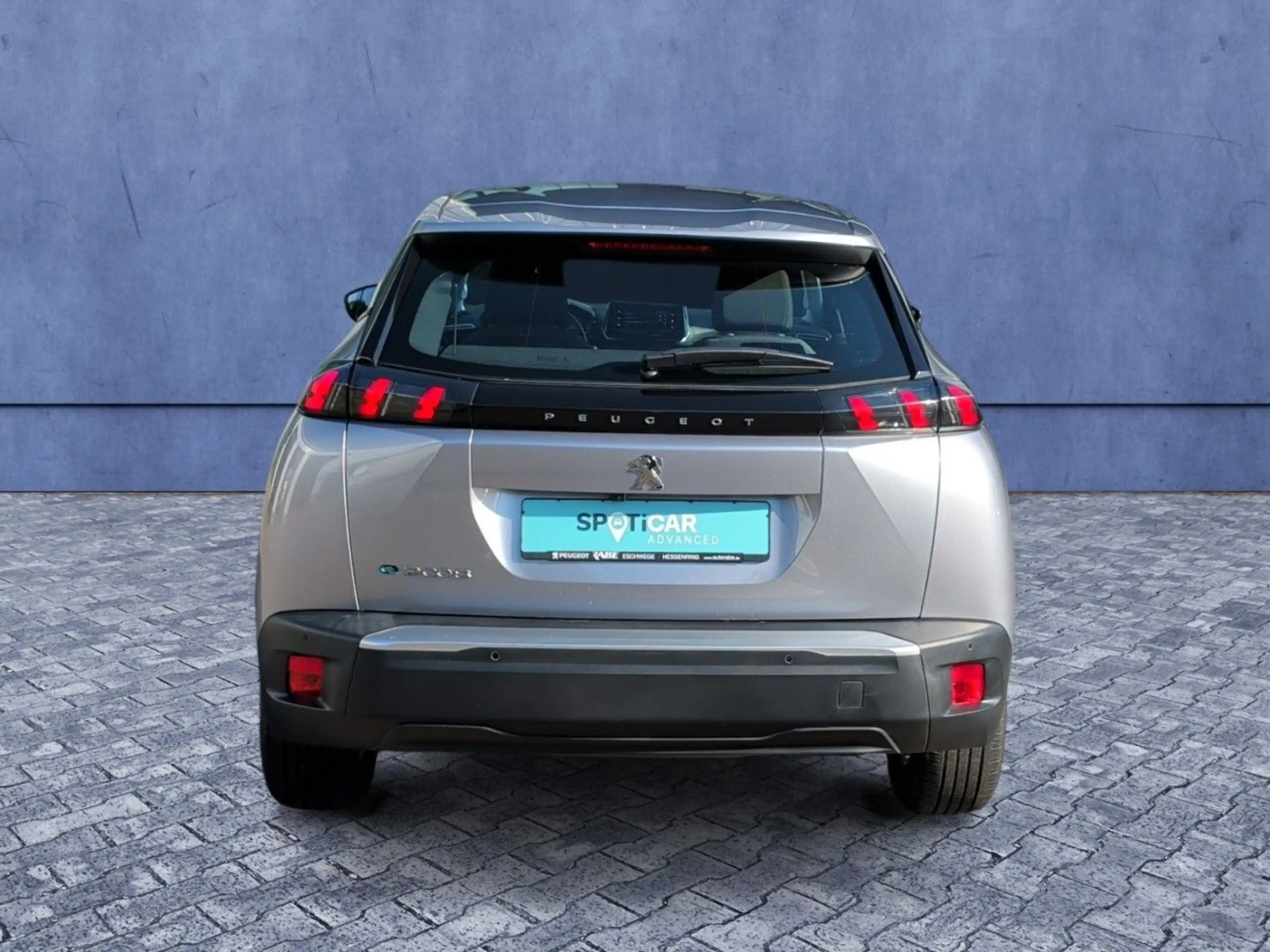 Peugeot 2008 -e Active Pack Aut+Sitzhzg+Einparkhilfe+DAB — photo 5