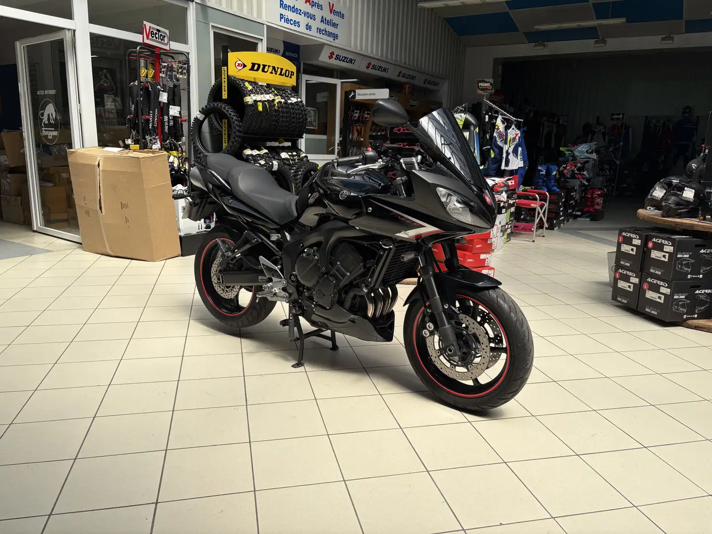Yamaha FZ 6 Noir - 1