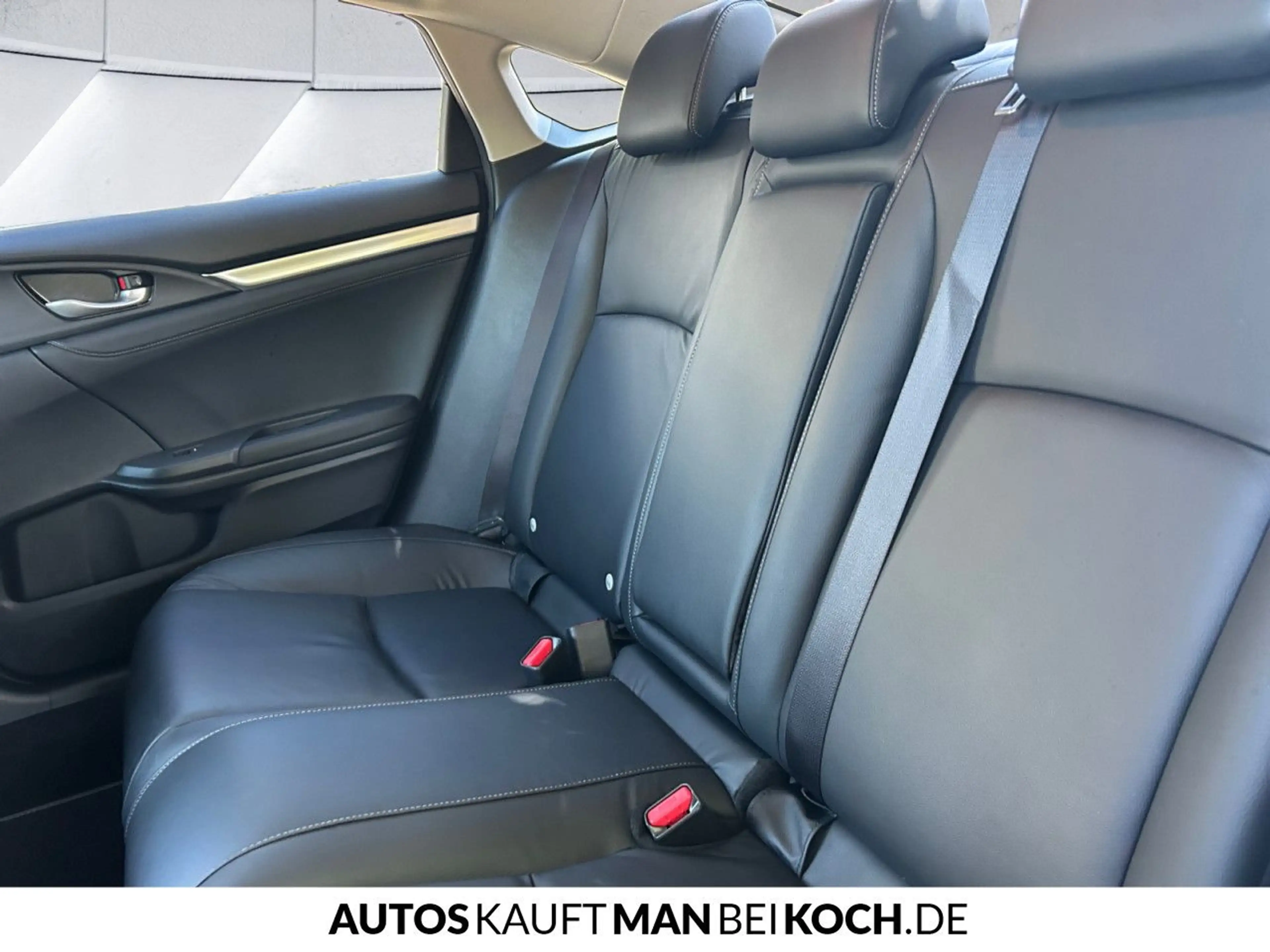 Honda Civic 1.5 i-VTEC Turbo Executive LED GSD DAB NAVI — photo 8