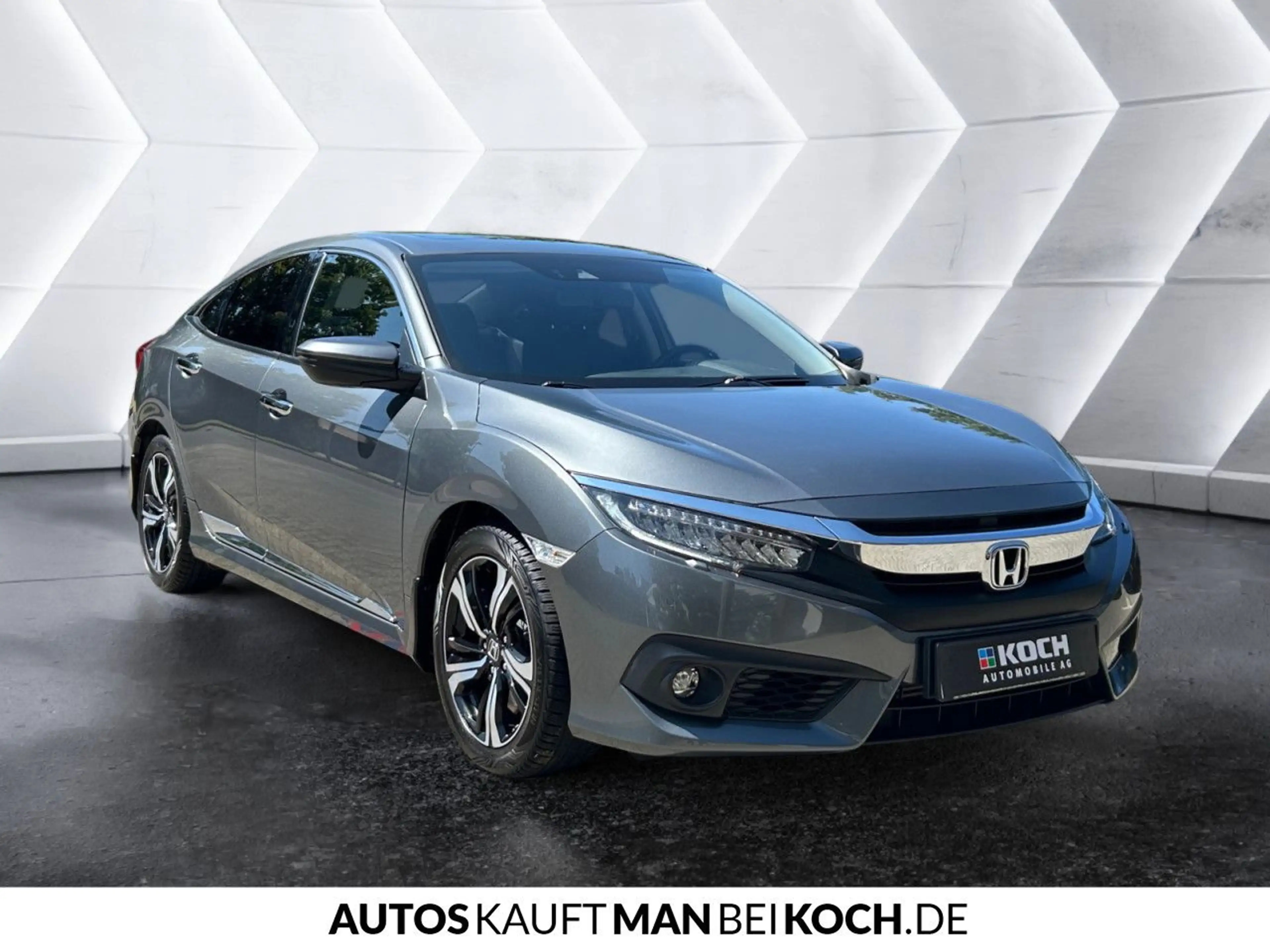 Honda Civic 1.5 i-VTEC Turbo Executive LED GSD DAB NAVI — photo 6