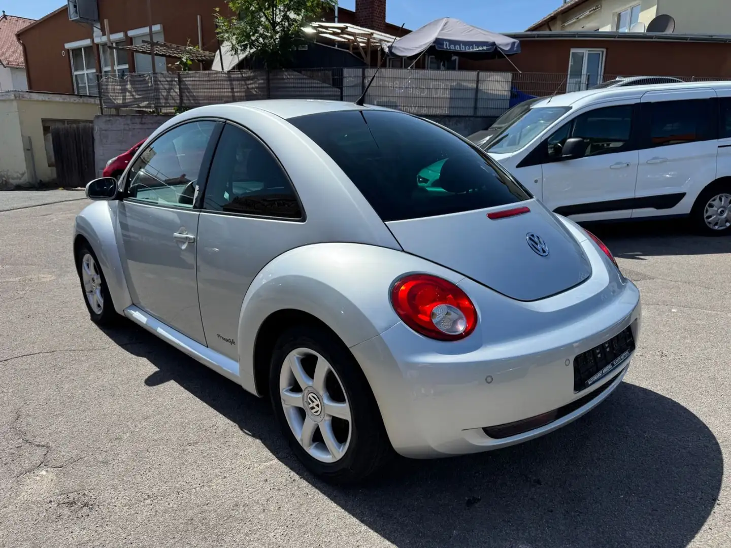 Volkswagen New Beetle Lim. 1.9 TDI Freestyle*KLIMA*PDC*SHZ* Silber - 2
