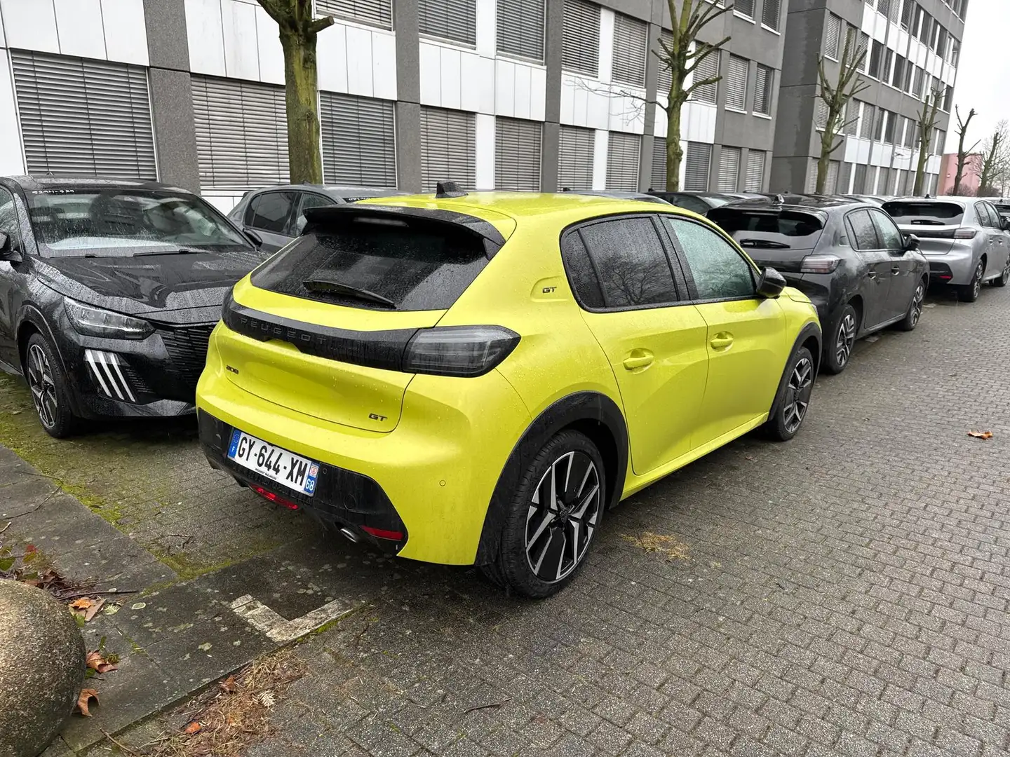 Peugeot 208 GT PureTech 100 S&S Navi+LED+R-Kam+DAB+PDC+V Gelb - 2