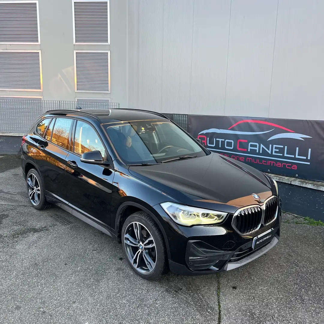 BMW X1 X1 sDrive18d xLine Noir - 1