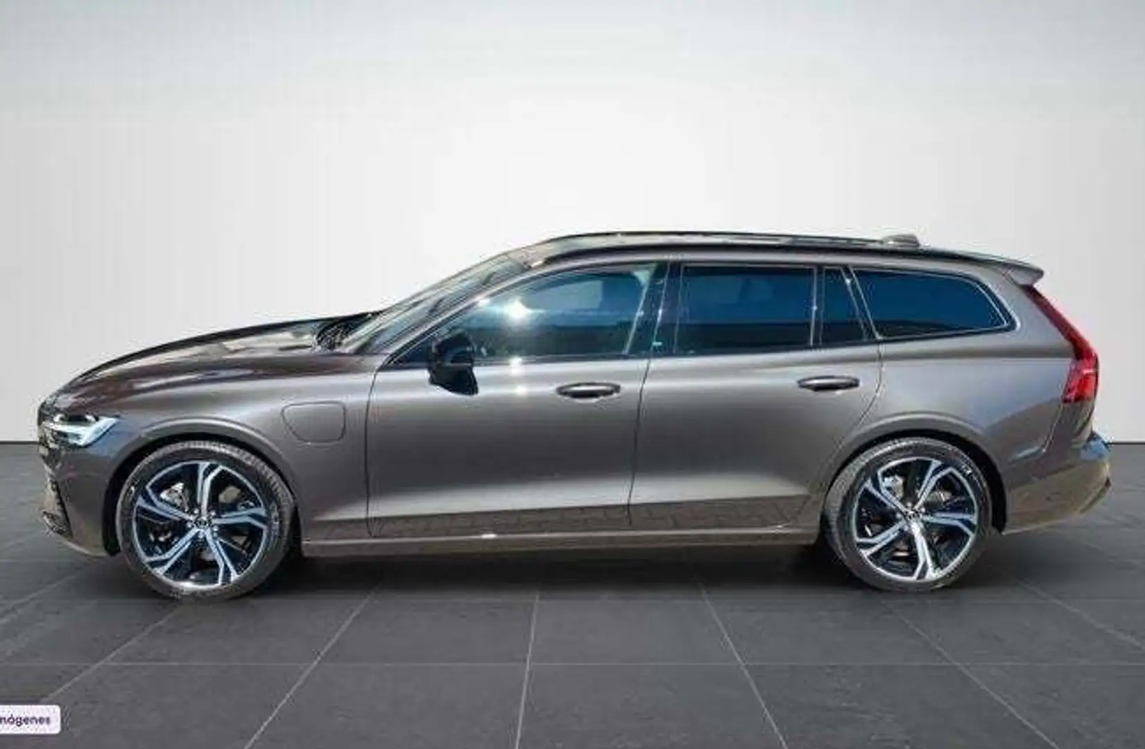 Volvo V60 Berlina  Automático de 4 Puertas Gris - 2