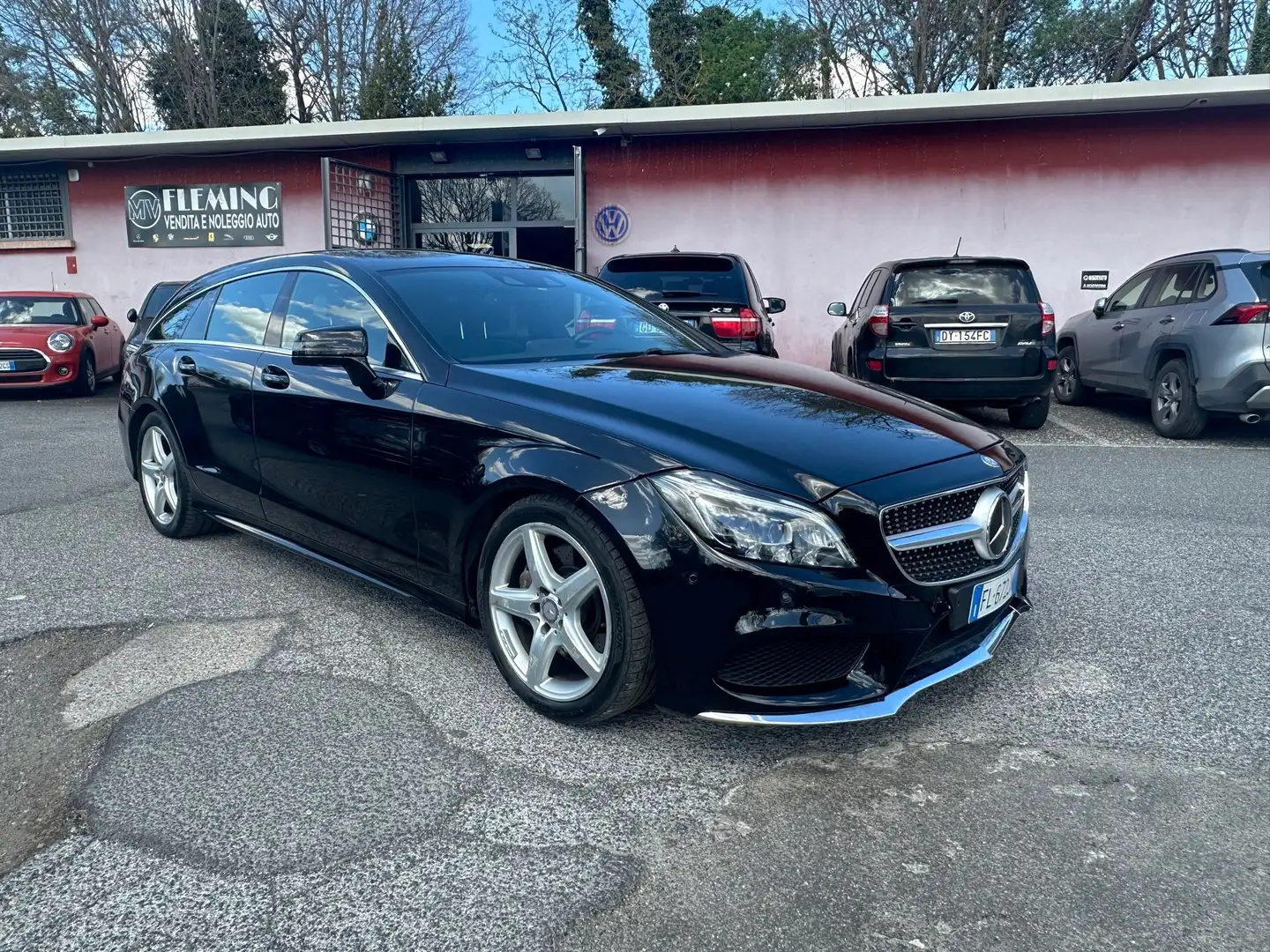 Mercedes-Benz CLS 350 d SW 4Matic Premium Tetto Amg Pack Harman Kard Negru - 1