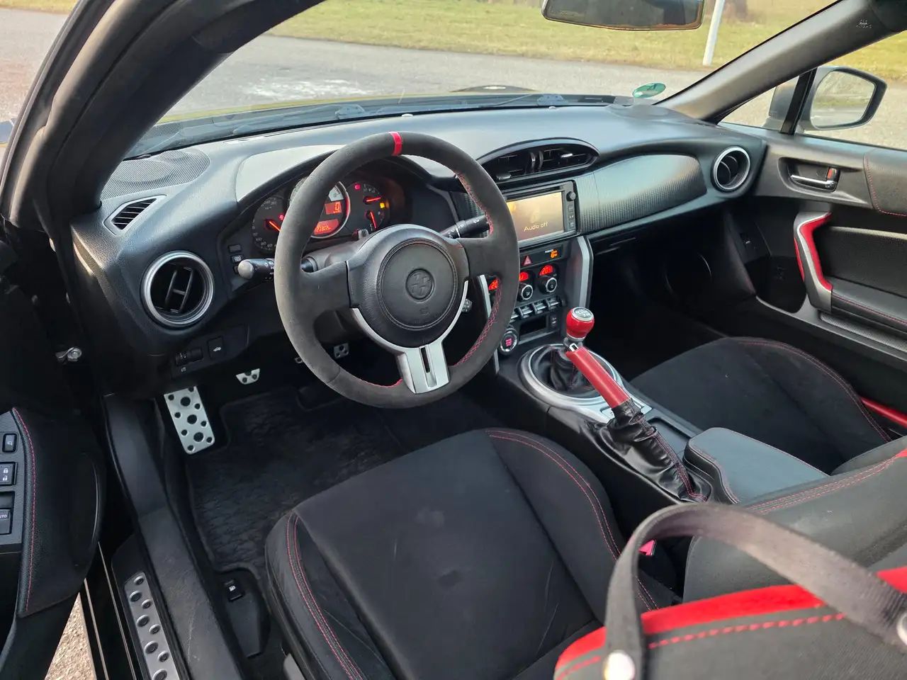 TOYOTA GT86 GT86 2.0 200 ch - BVM - VOLANT CUIR - AERO KIT ORIGINALE TOYOTA