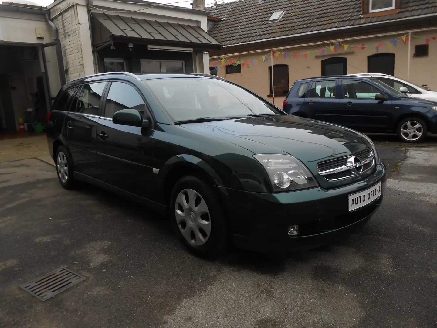 Opel Vectra 1.8 Caravan Edition / PDC / AHK Verde - 2