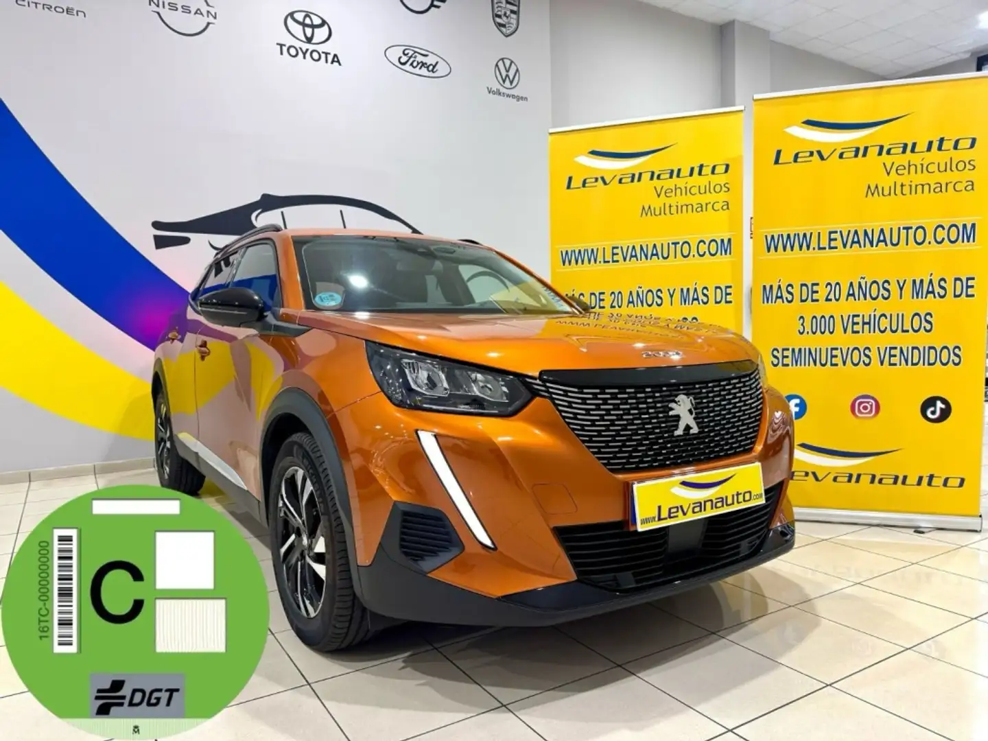 Peugeot 2008 1.2 PureTech S&S Allure 100 Naranja - 1