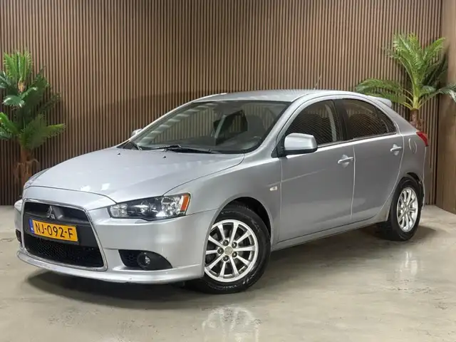 Mitsubishi Lancer Sportback 1.6 Edition One
