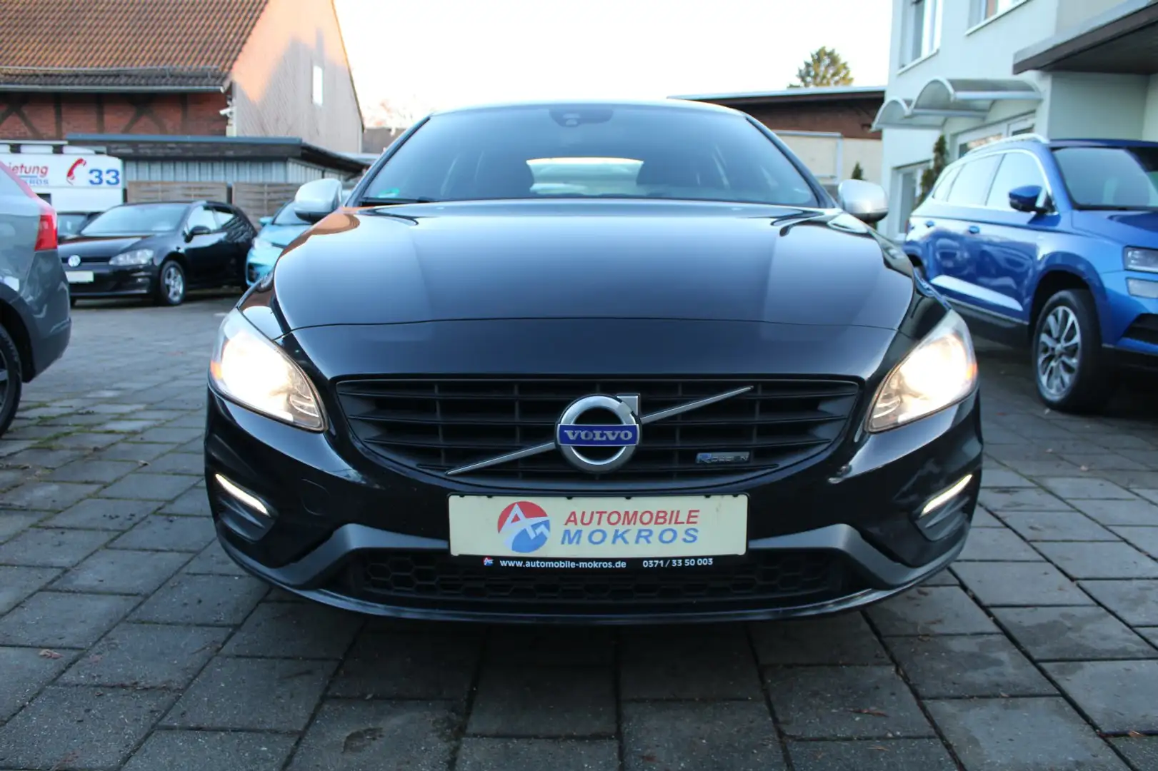 Volvo V60 D4 Rdesign Navigation Alcantara Klimaautomatik Sit Schwarz - 2