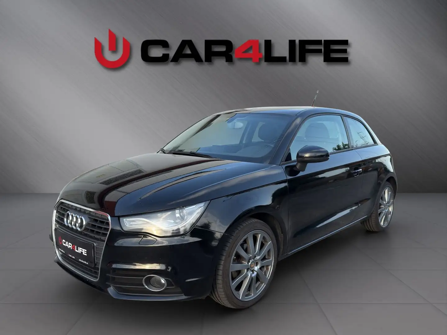 Audi A1 1.6 TDI I Attraction I S-tronic Noir - 1