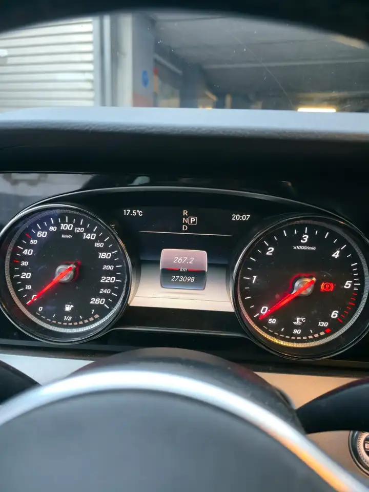 Mercedes-Benz E 200 CDI Classic, foto 3