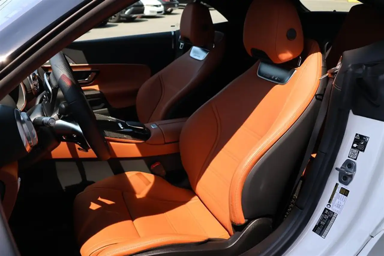 Mercedes-Benz SL снимка Mercedes-Benz SL